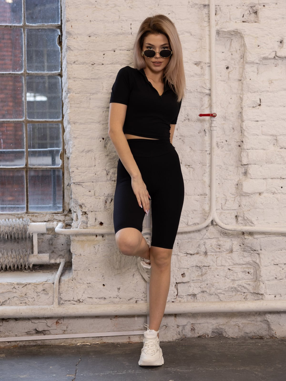 KRÓTKIE LEGGINSY CZARNE DMF