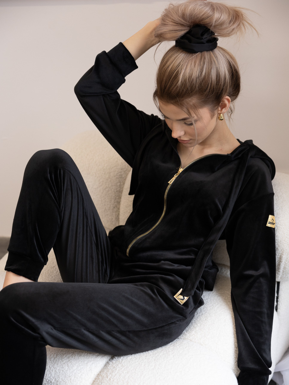 KOMPLET ROZPINANY WELUROWY CZARNY DMF